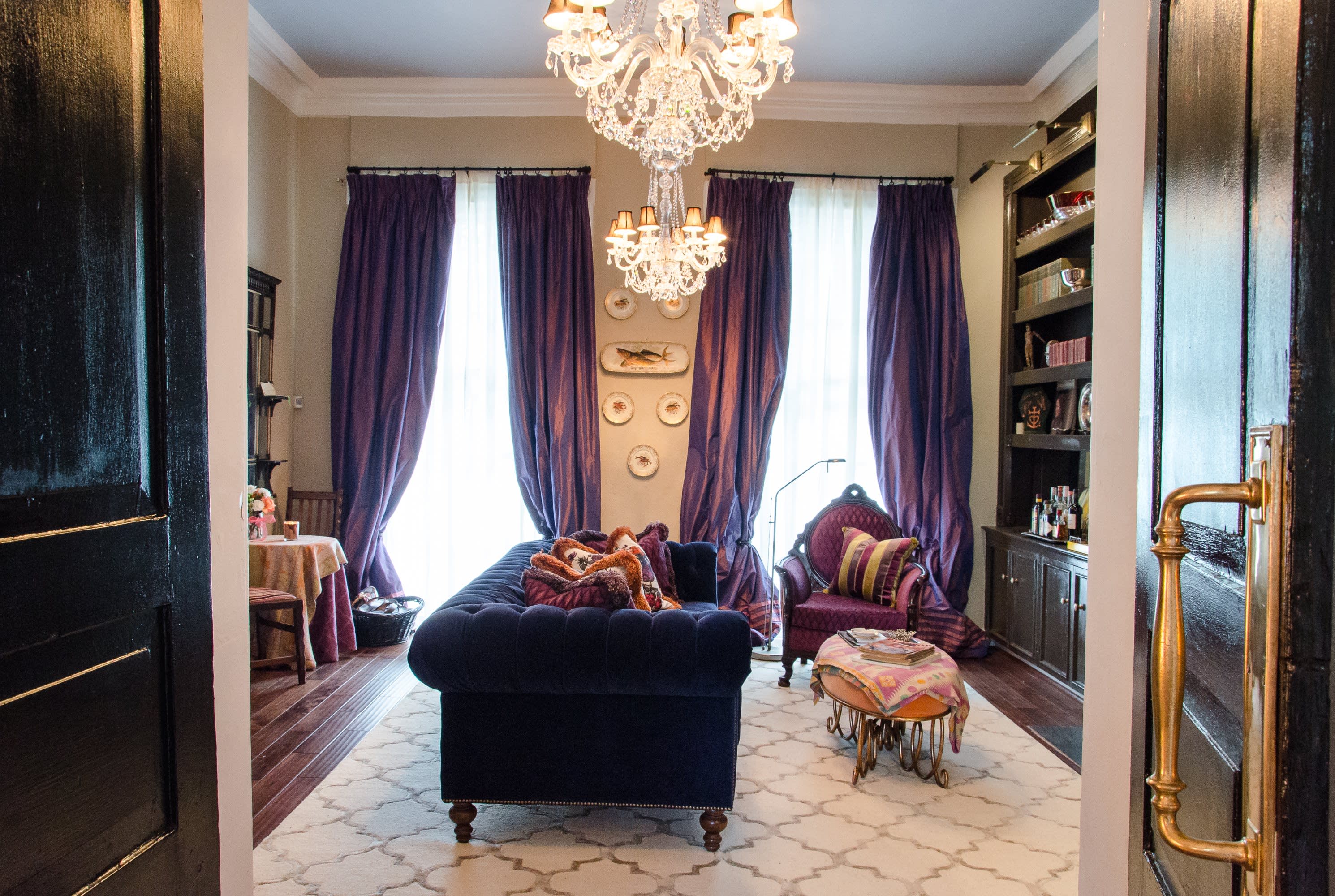 House Tour A Cozy, Colorful French Quarter Condo Apartment Therapy